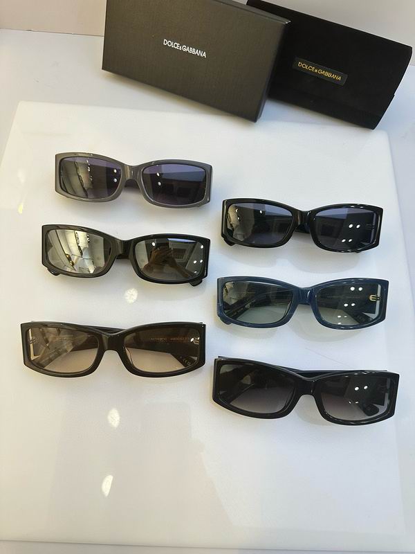 DG Glasses (220)